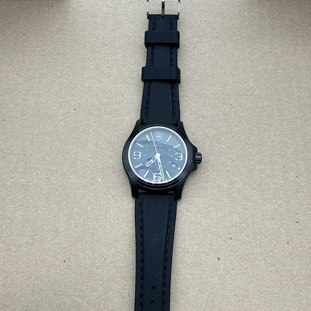 Original Victorinox Swiss Army Black Quartz Watch #241517 Rubber Strap